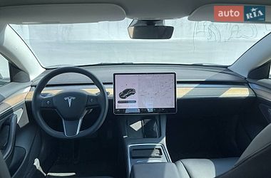 Седан Tesla Model 3 2021 в Киеве