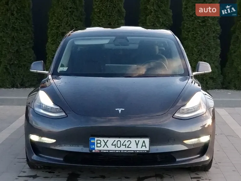 Tesla Model 3 2019