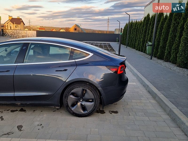 Седан Tesla Model 3 2019 в Каменец-Подольском