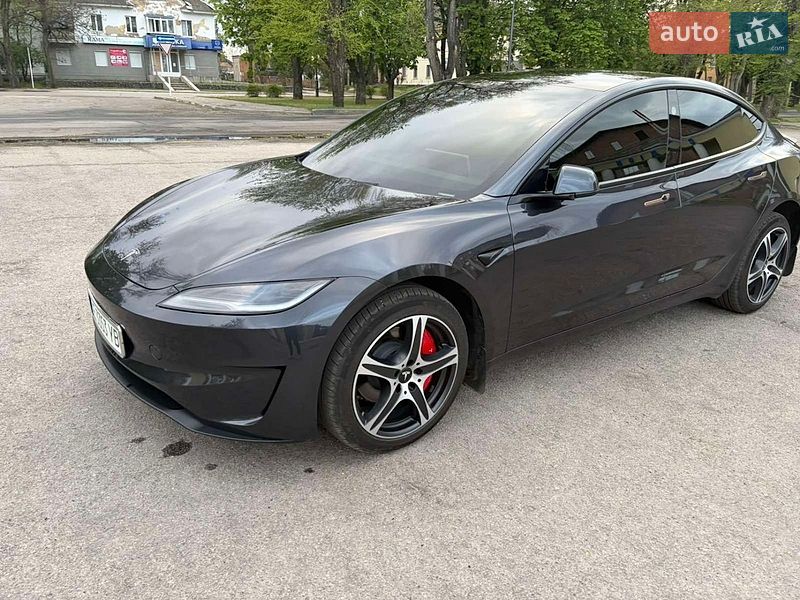 Седан Tesla Model 3 2024 в Дніпрі