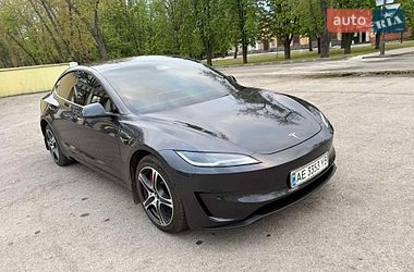 Седан Tesla Model 3 2024 в Дніпрі