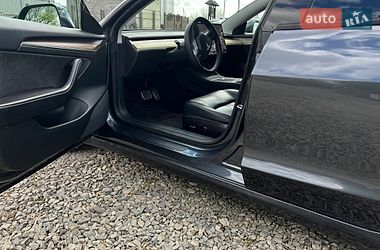 Седан Tesla Model 3 2021 в Ивано-Франковске