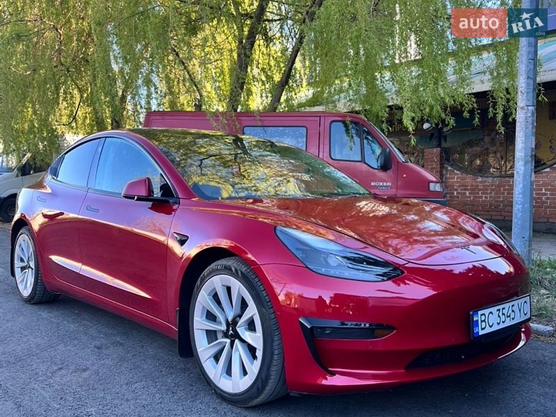 Tesla Model 3 2022