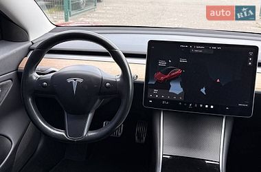 Седан Tesla Model 3 2018 в Одессе
