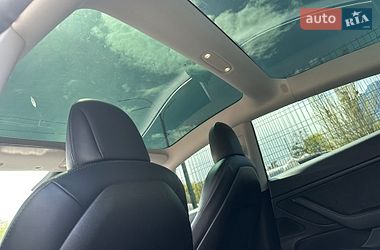 Седан Tesla Model 3 2020 в Киеве