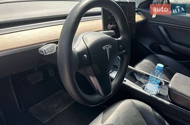 Седан Tesla Model 3 2020 в Киеве