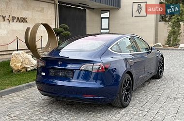 Седан Tesla Model 3 2018 в Львове