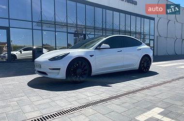 Седан Tesla Model 3 2023 в Луцке