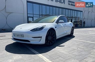 Седан Tesla Model 3 2023 в Луцке