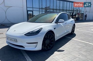 Седан Tesla Model 3 2023 в Луцке