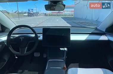 Седан Tesla Model 3 2023 в Луцке