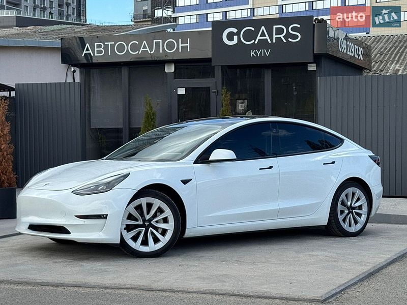 Tesla Model 3 2022