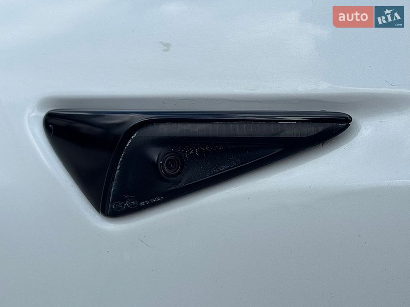 Седан Tesla Model 3 2022 в Киеве