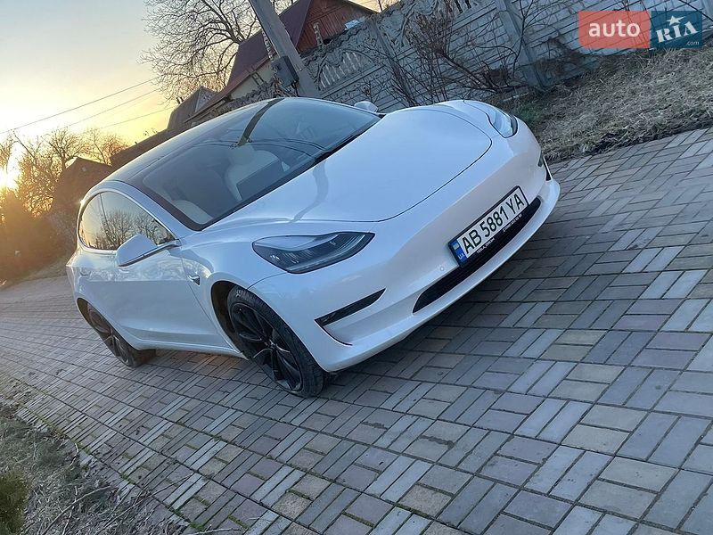 Седан Tesla Model 3 2019 в Житомире