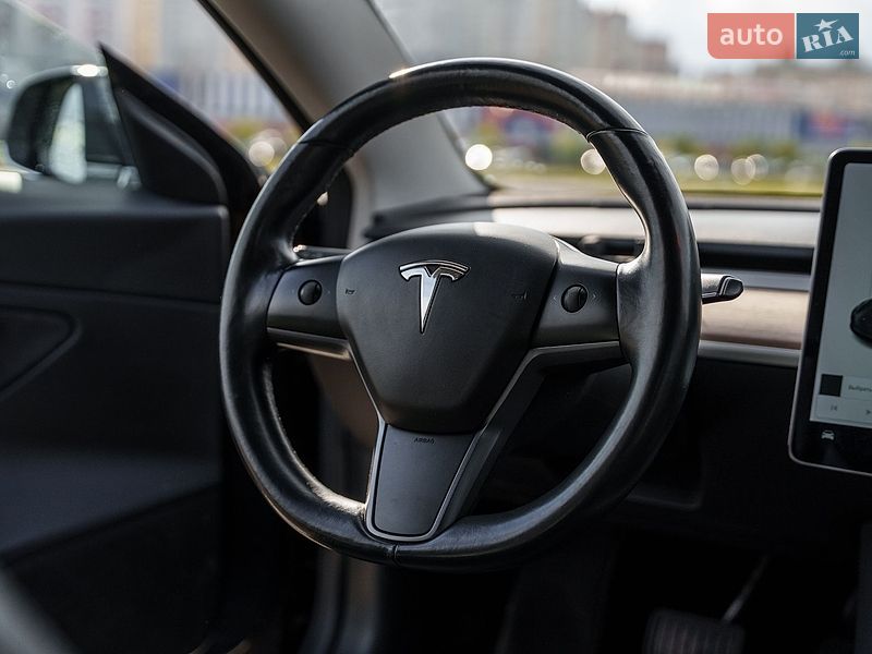 Седан Tesla Model 3 2018 в Києві