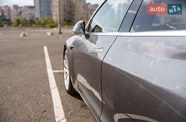 Седан Tesla Model 3 2018 в Києві