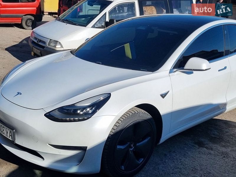 Седан Tesla Model 3 2019 в Хмельницькому