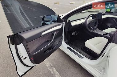 Седан Tesla Model 3 2021 в Львове