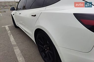 Седан Tesla Model 3 2021 в Львове