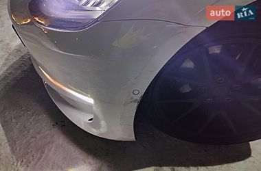 Седан Tesla Model 3 2021 в Львове