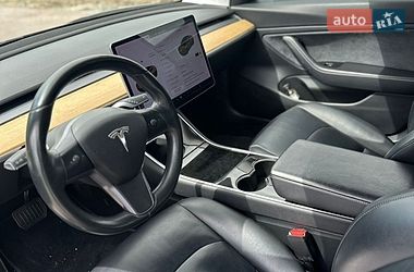 Седан Tesla Model 3 2017 в Львове
