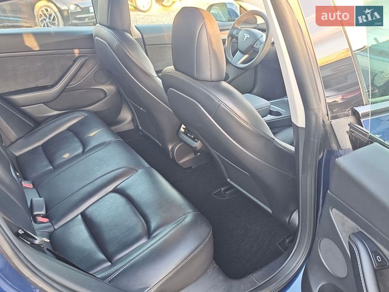 Седан Tesla Model 3 2023 в Каменец-Подольском
