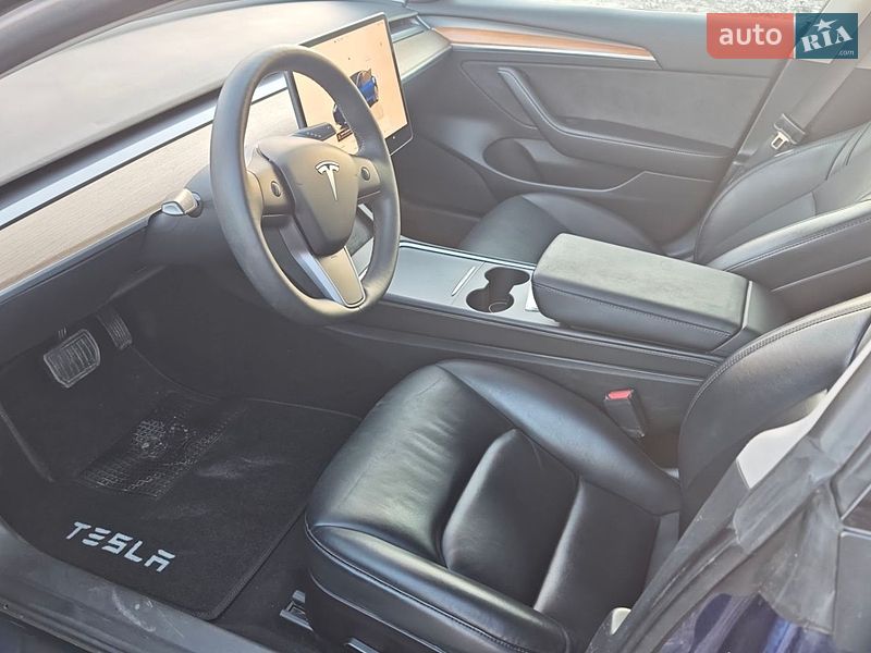 Седан Tesla Model 3 2023 в Каменец-Подольском