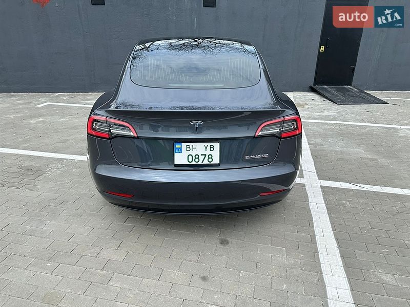 Седан Tesla Model 3 2019 в Одесі