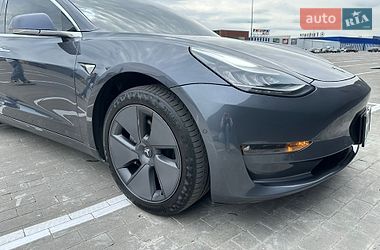 Седан Tesla Model 3 2019 в Одесі