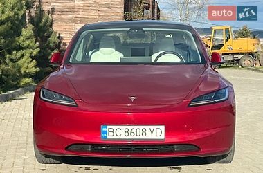 Седан Tesla Model 3 2024 в Львове
