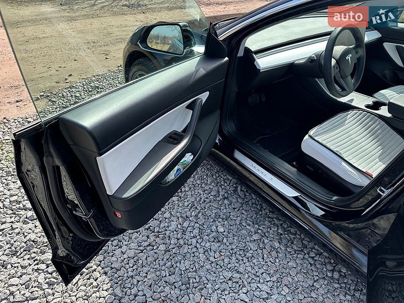 Седан Tesla Model 3 2020 в Харькове
