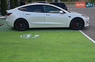 Седан Tesla Model 3 2022 в Києві