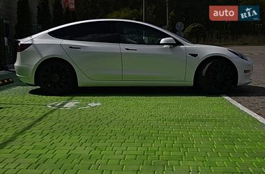 Седан Tesla Model 3 2022 в Києві