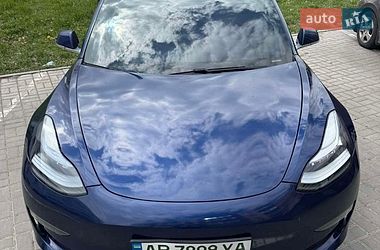 Седан Tesla Model 3 2018 в Виннице