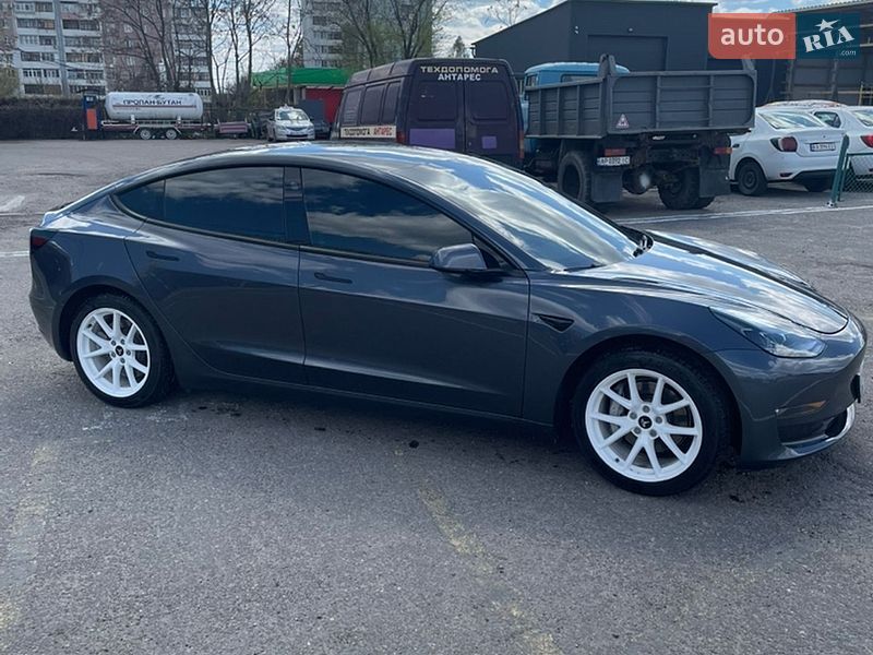 Седан Tesla Model 3 2021 в Запорожье