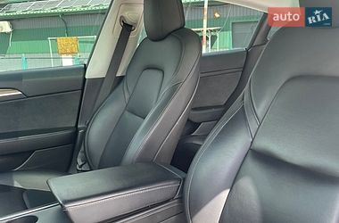 Седан Tesla Model 3 2021 в Запорожье