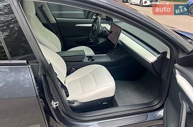 Седан Tesla Model 3 2021 в Ровно