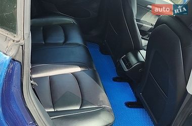 Седан Tesla Model 3 2022 в Ивано-Франковске