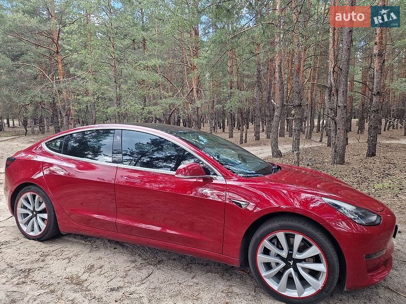 Седан Tesla Model 3 2018 в Днепре
