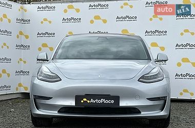 Седан Tesla Model 3 2018 в Луцке