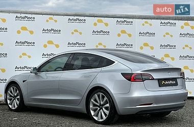Седан Tesla Model 3 2018 в Луцке