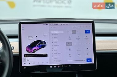 Седан Tesla Model 3 2018 в Луцке