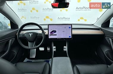 Седан Tesla Model 3 2018 в Луцке