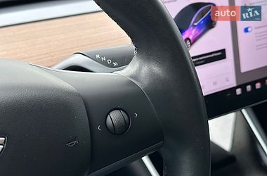 Седан Tesla Model 3 2018 в Луцке