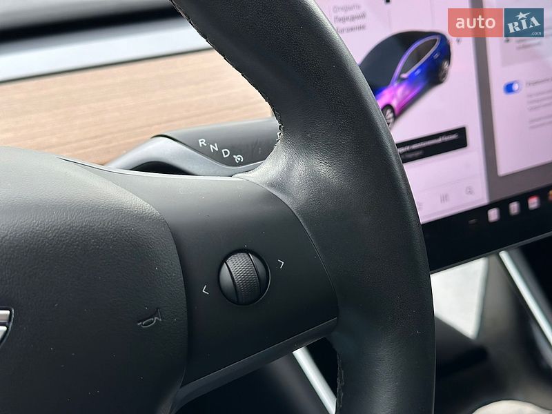 Седан Tesla Model 3 2018 в Луцке