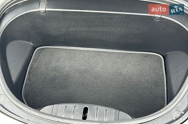 Седан Tesla Model 3 2018 в Луцке