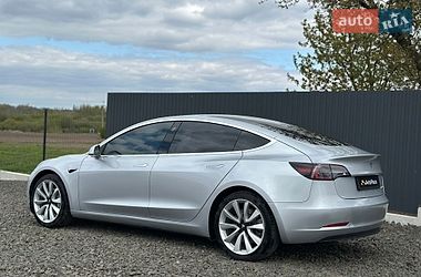 Седан Tesla Model 3 2018 в Луцке