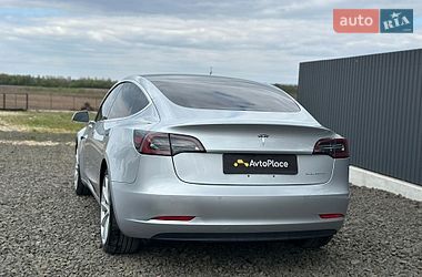 Седан Tesla Model 3 2018 в Луцке