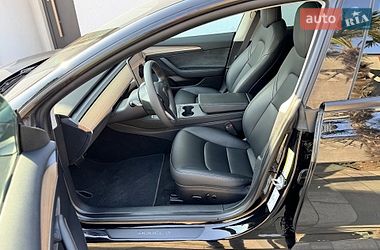 Седан Tesla Model 3 2022 в Хмельницком