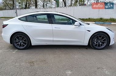 Седан Tesla Model 3 2020 в Киеве